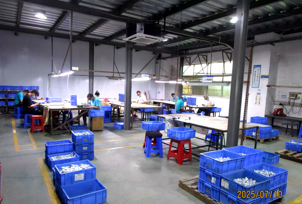 Minghui Crafts Production Line - Quality Control